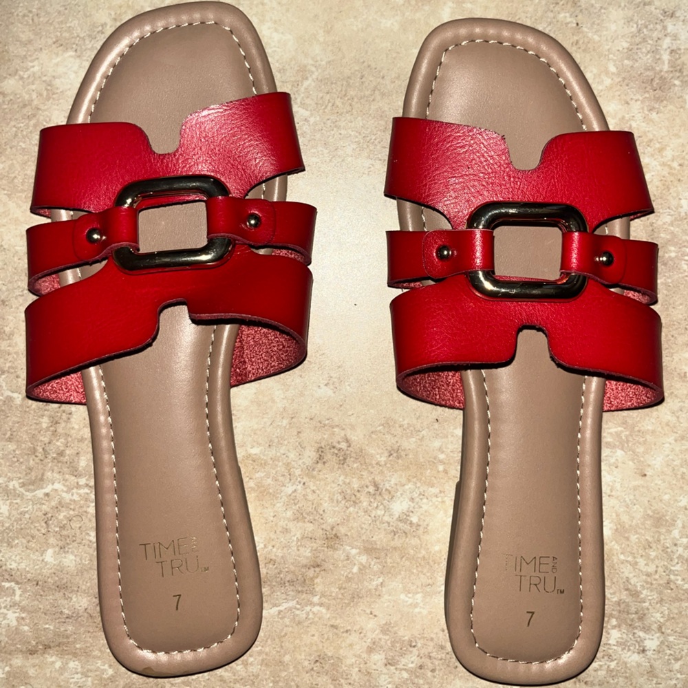 Time and Tru Red Buckle Slide Sandals